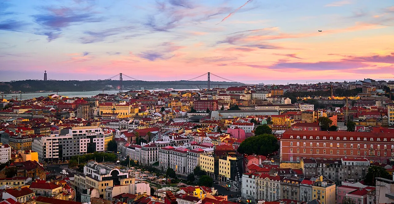 Lisbon: city view and main sights to see