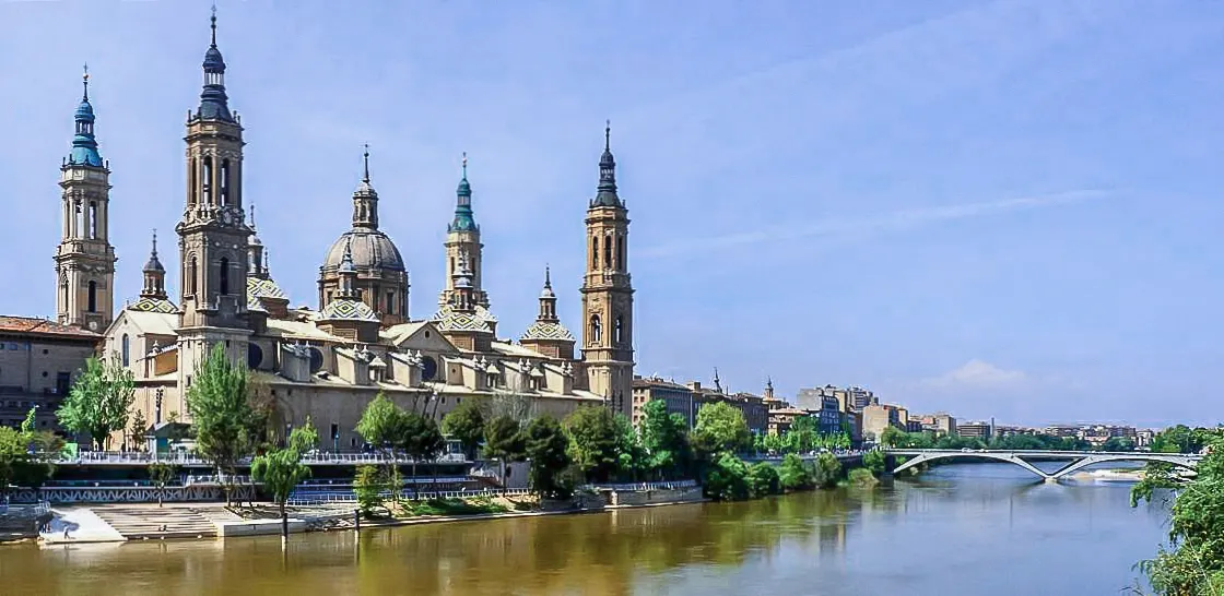 Zaragoza: stadszicht en belangrijkste bezienswaardigheden