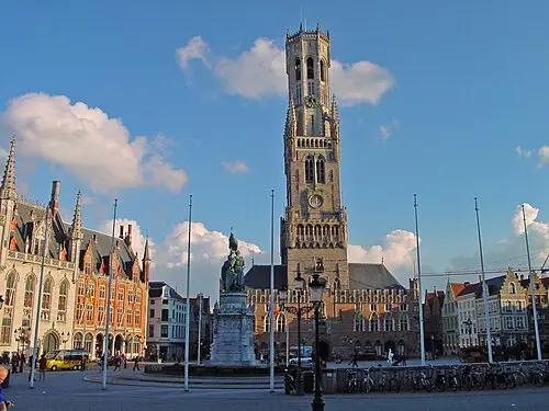 Praça Markt — Bert Kaufmann from Roermond, Netherlands (CC BY 2.0) Praça Markt