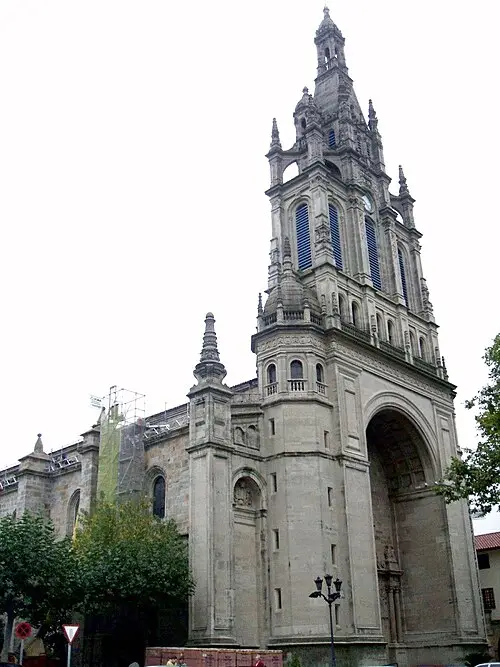 Basílica de Begoña — Zarateman (CC0) Basílica de Begoña