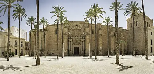 Catedral de la Encarnación — Fernando (CC BY-SA 4.0) Catedral de la Encarnación
