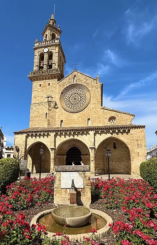 Église de San Lorenzo — JamesNarmer (CC BY-SA 4.0) Église de San Lorenzo