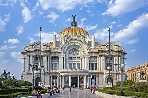 Palais des Beaux-Arts — Xavier Quetzalcoatl Contreras Castillo (CC BY-SA 3.0) Palais des Beaux-Arts