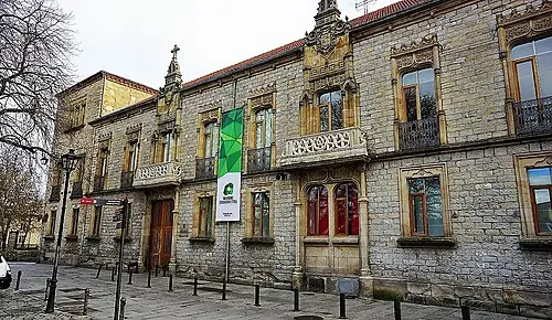 Montehermoso Palace — Coralma* (CC BY-SA 4.0) Montehermoso Palace