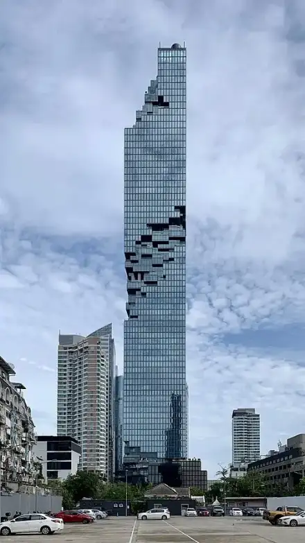 Miradouro Mahanakhon SkyWalk — Chainwit. (CC BY-SA 4.0) Miradouro Mahanakhon SkyWalk