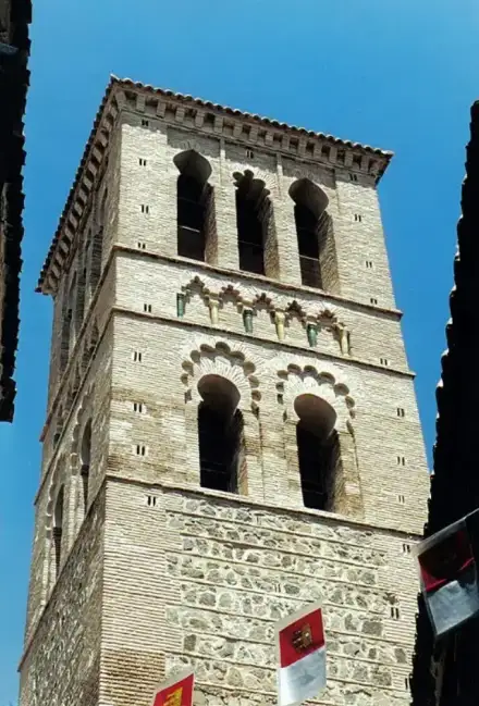 Church of Santo Tomé (El Greco) — EmDee (CC BY-SA 3.0) Church of Santo Tomé (El Greco)