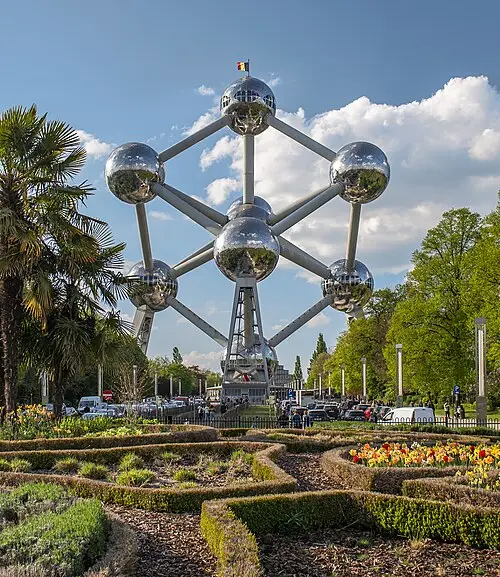 Atomium — Marek Śliwecki (CC BY-SA 4.0) Atomium