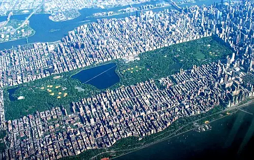 Central Park — This file is a work by Ester Inbar (user:ST or he:user:ST). More of my work can be found in Category:Files by User:ST. If you use my work outside Wikimedia I would appreciate being notified and referred to site where used here.; cropped by Beyond My Ken (talk) 05:01, 3 June 2016 (UTC) (Attribution) Central Park