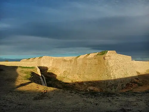 Fort de San Cristóbal — Petyfu (CC BY-SA 3.0) Fort de San Cristóbal