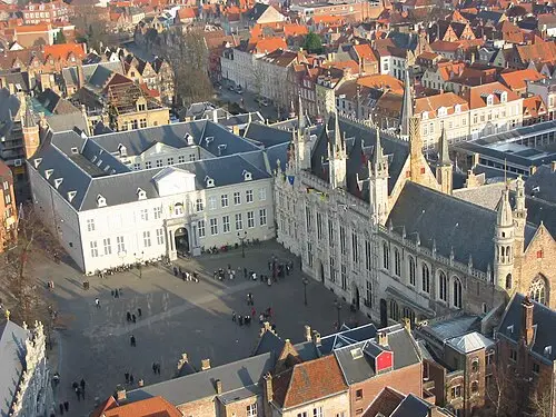 Praça Burg — Donar Reiskoffer (CC BY 3.0) Praça Burg