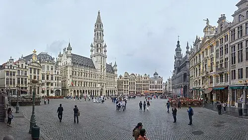 Grand-Place — Celuici (CC BY-SA 4.0) Grand-Place