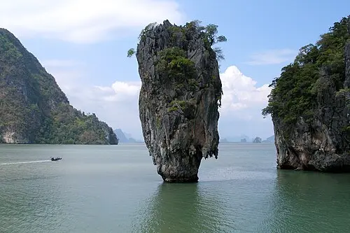 Bahía de Phang Nga: isla de James Bond — Vyacheslav Argenberg (CC BY 4.0) Bahía de Phang Nga: isla de James Bond