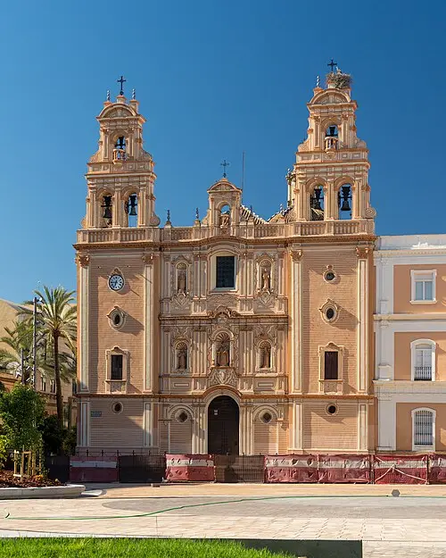 Kathedraal van La Merced — Fernando (CC BY-SA 4.0) Kathedraal van La Merced