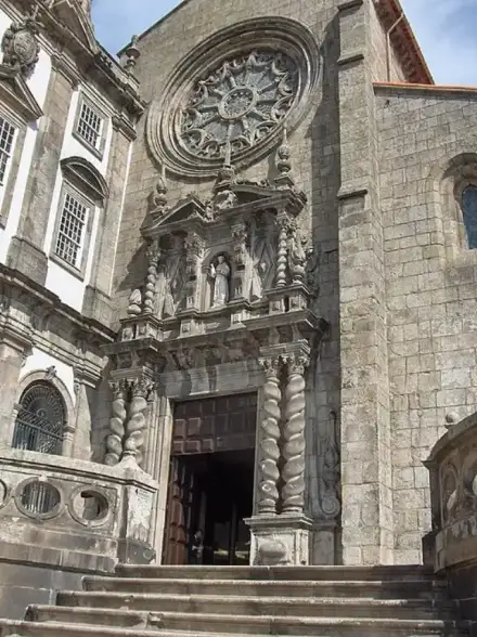 Igreja de São Francisco — Georges Jansoone (CC BY 2.5) Igreja de São Francisco
