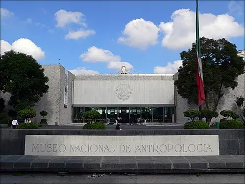 Musée national d'anthropologie — kornemuz (CC BY-SA 3.0) Musée national d'anthropologie