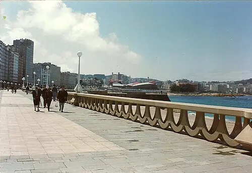 Seafront Promenade — ItCor (CC BY-SA 3.0) Seafront Promenade