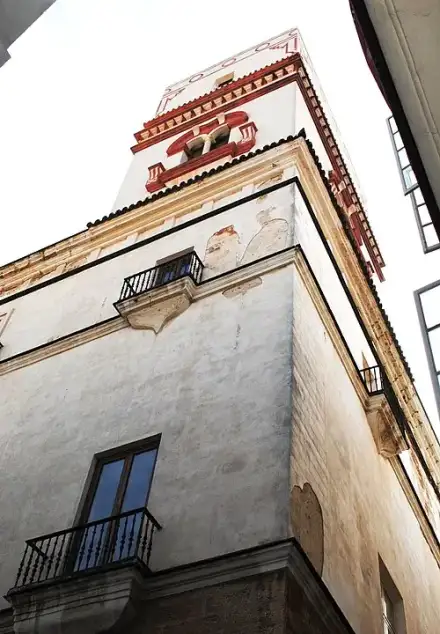 Torre Tavira en camera obscura — HombreDHojalata from Spain (CC BY-SA 2.0) Torre Tavira en camera obscura