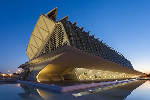 Museu das Ciências Príncipe Felipe — Diego Delso (CC BY-SA 3.0) Museu das Ciências Príncipe Felipe
