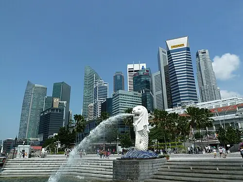 Merlion Park — ペウゲオト. (CC BY-SA 3.0) Merlion Park
