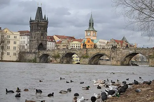 Charles Bridge — David Sedlecký (CC BY-SA 3.0) Charles Bridge