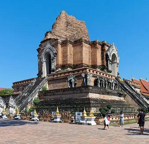 Free tour por Chiang Mai — Jakub Hałun (CC BY-SA 4.0) Free tour por Chiang Mai