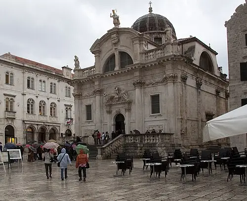 Iglesia de San Blas — Tony Hisgett from Birmingham, UK (CC BY 2.0) Iglesia de San Blas