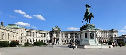 Palácio Hofburg — C.Stadler/Bwag (CC BY-SA 3.0 at) Palácio Hofburg