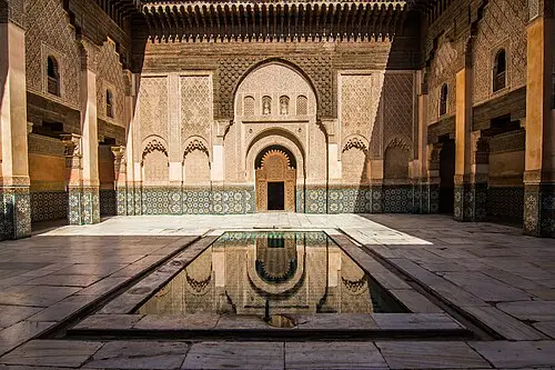 Ben Youssef-madrassa — Wolfgang B (CC BY-SA 3.0) Ben Youssef-madrassa