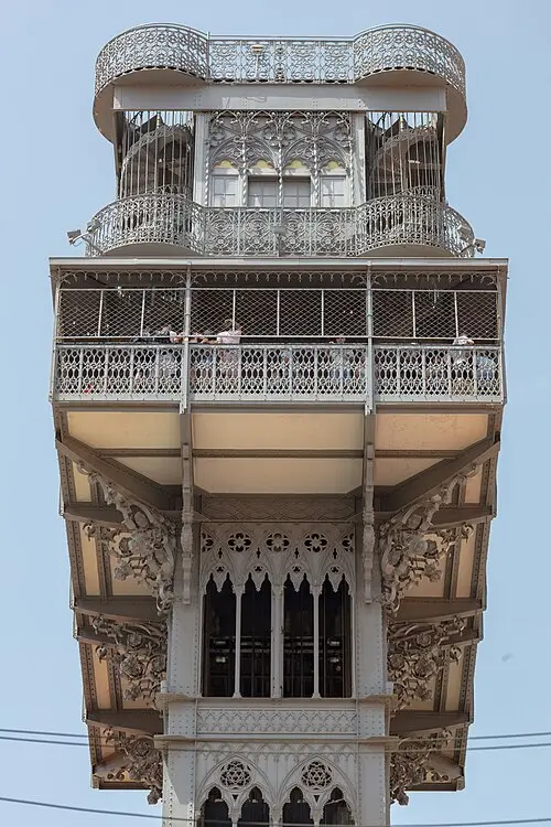 Santa Justa Lift — Diego Delso (CC BY-SA 4.0) Santa Justa Lift