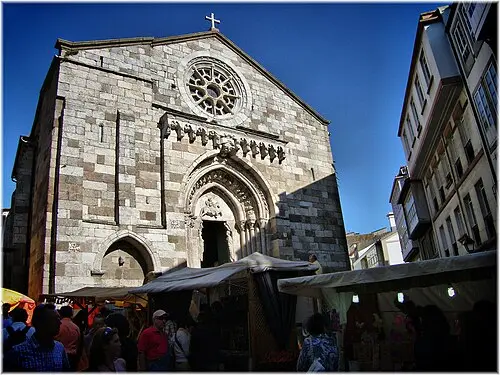 Church of Santiago — Jose Luis Cernadas Iglesias (CC BY 2.0) Church of Santiago