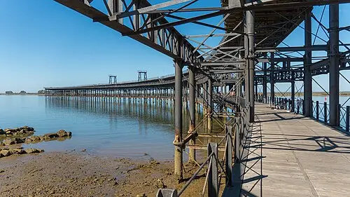 Muelle del Tinto — Fernando (CC BY-SA 4.0) Muelle del Tinto