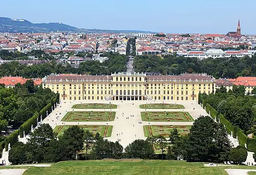 Palácio de Schönbrunn — C.Stadler/Bwag (CC BY-SA 4.0) Palácio de Schönbrunn