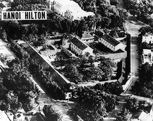 Prisión de Hoa Lo