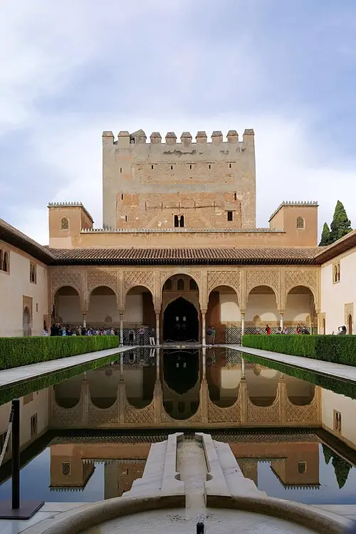 Alhambra e Generalife — Berthold Werner (CC BY-SA 3.0) Alhambra e Generalife