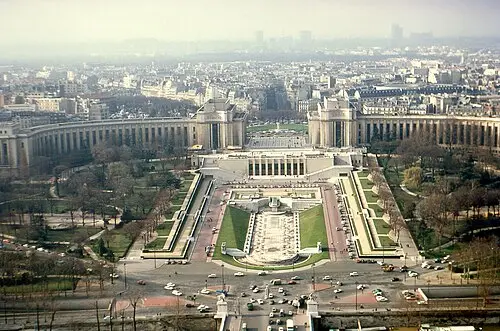 Tuinen van het Trocadéro — Barry Lewis (CC BY 2.0) Tuinen van het Trocadéro