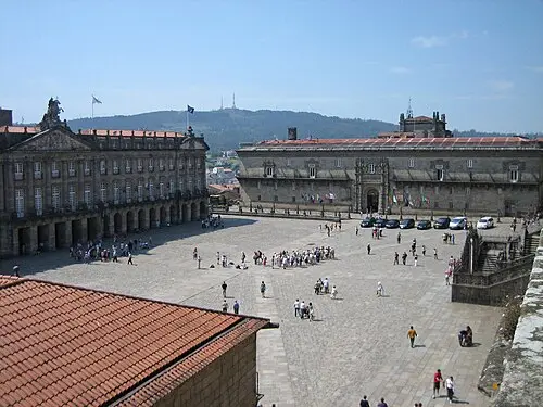 Plaza del Obradoiro — slideshow bob (CC BY-SA 2.0) Plaza del Obradoiro
