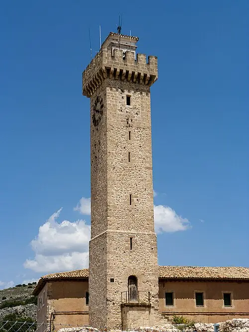 Mangana Tower — Turol Jones, un artista de cojones from Villanueva del Cascajal, República Independiente de Mi Casa (CC BY 2.0) Mangana Tower