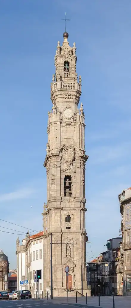 Torre dos Clérigos — Diego Delso (CC BY-SA 3.0) Torre dos Clérigos