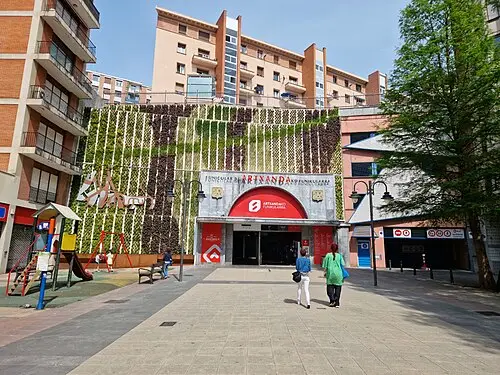 Funicular y mirador de Artxanda — Xabier (CC BY-SA 4.0) Funicular y mirador de Artxanda