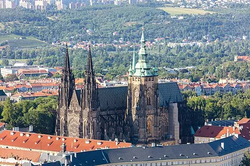 St Vitus Cathedral — Diego Delso (CC BY-SA 4.0) St Vitus Cathedral