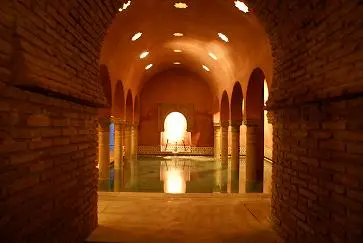 Hammam Al Ándalus — Hammamgranada (Public domain) Hammam Al Ándalus