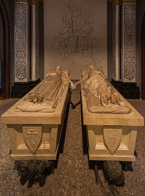 Mausoleo degli Amanti di Teruel — Diego Delso (CC BY-SA 3.0) Mausoleo degli Amanti di Teruel