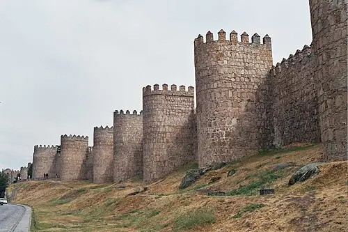 Muralla de Ávila — Pelayo2 (CC BY-SA 3.0) Muralla de Ávila